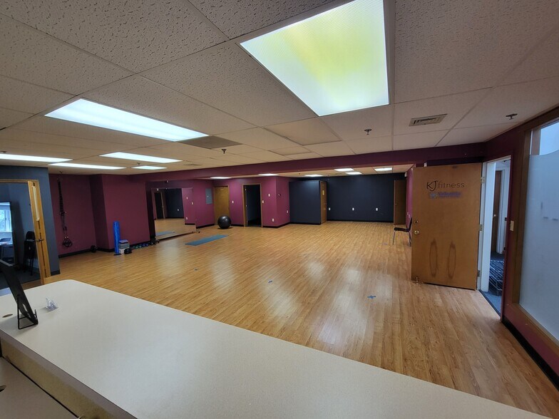 More Photos Of 1565 Main St, Tewksbury Medical For Sale