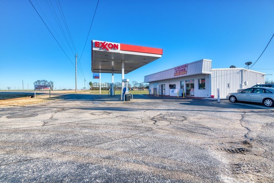 More Photos Of 3850 Highway 20, Tuscumbia Service Station For Sale