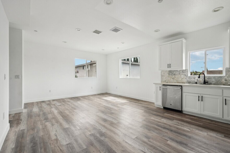 More Photos Of 2516 Malabar St, Los Angeles Apartments For Sale