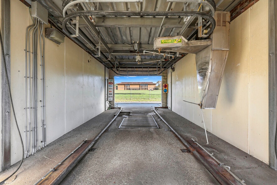 More Photos Of 3422 Flushing Rd, Flint Auto Repair For Sale