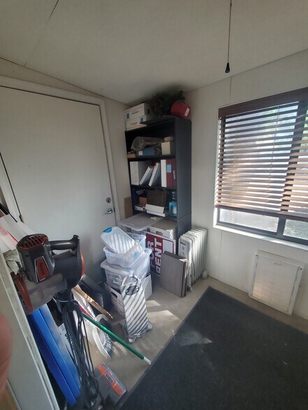 More Photos Of 1450 Builders Way, Prescott Contractor Storage Yard For Lease