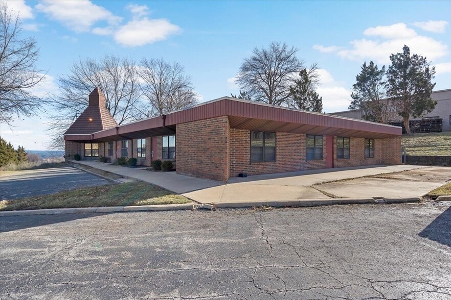 More Photos Of 10484 Marty St, Overland Park Office For Sale