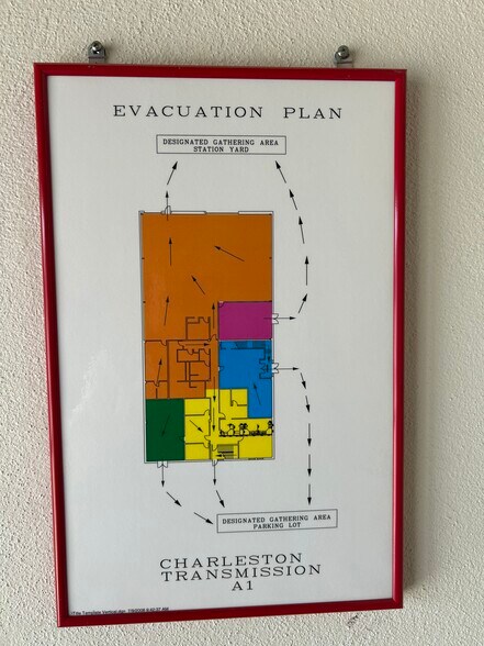 More Photos Of 555 29th St W, Charleston Service For Lease