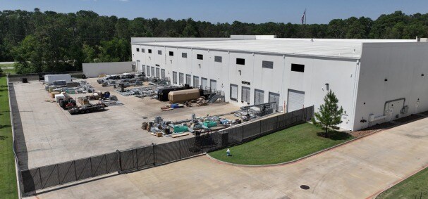 More Photos Of 4014 Interwood N Pky, Houston Distribution For Lease