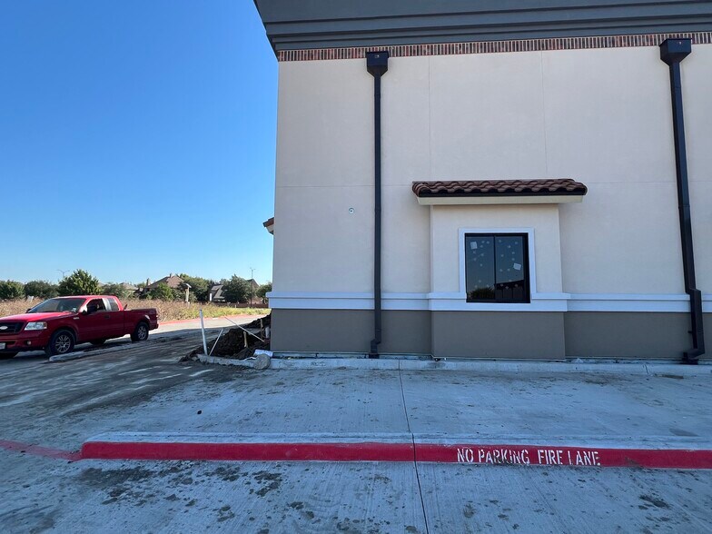 More Photos Of 2484 Stonebrook Pky, Frisco General Retail For Lease