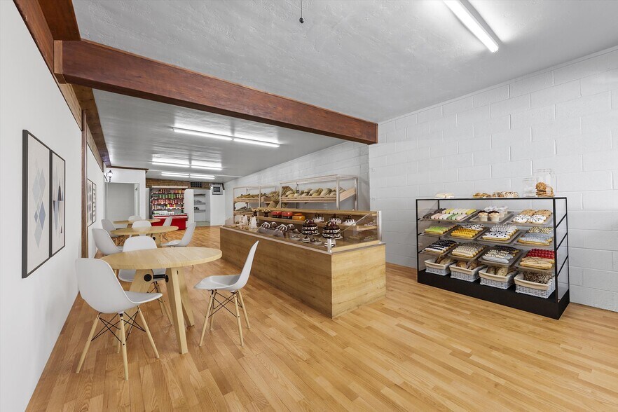 More Photos Of 16 Tobias St, Kernville Storefront Retail Residential For Sale