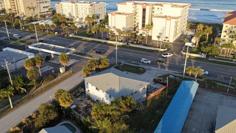 Primary Photo Of 1520 N Highway A1A, Indialantic General Retail For Sale