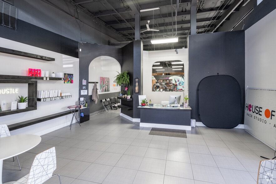 More Photos Of 750 Garden Of The Gods Rd, Colorado Springs Storefront For Lease