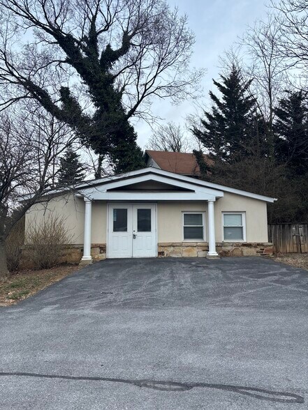 More Photos Of 986 John Marshall Rd, Front Royal Office For Lease