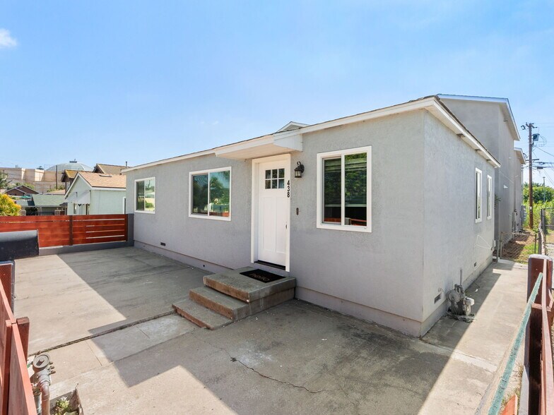 More Photos Of 438 Denby St, San Diego Multifamily For Sale