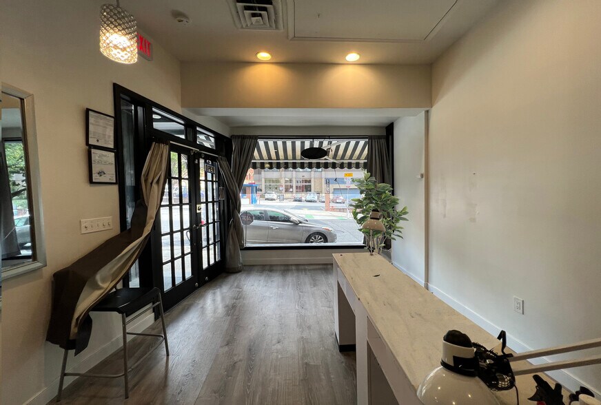 More Photos Of 226 N Liberty St, Baltimore Storefront Retail Residential For Sale