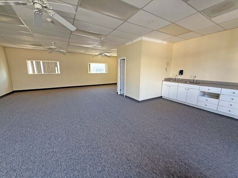 More Photos Of 45691 Monroe St, Indio Medical For Lease