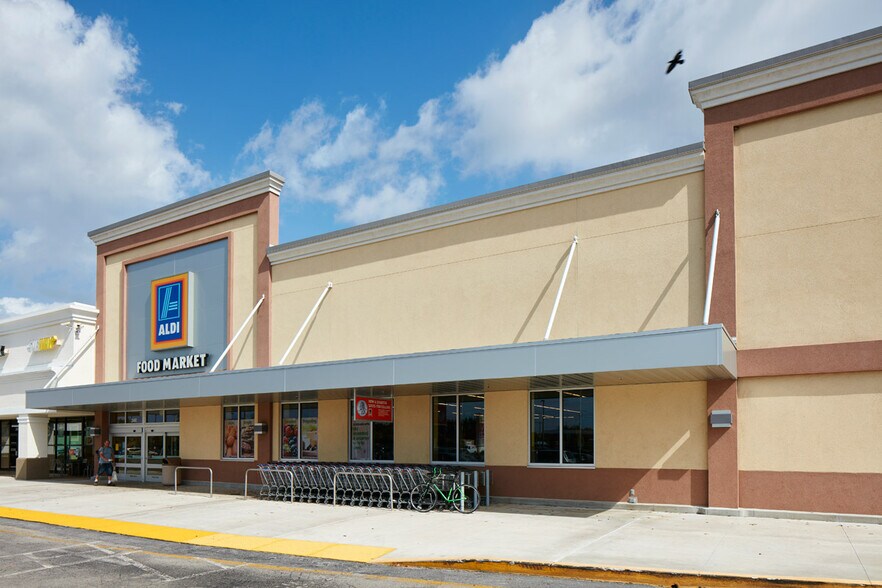 More Photos Of 2421-2627 Okeechobee Blvd, West Palm Beach Unknown For Lease