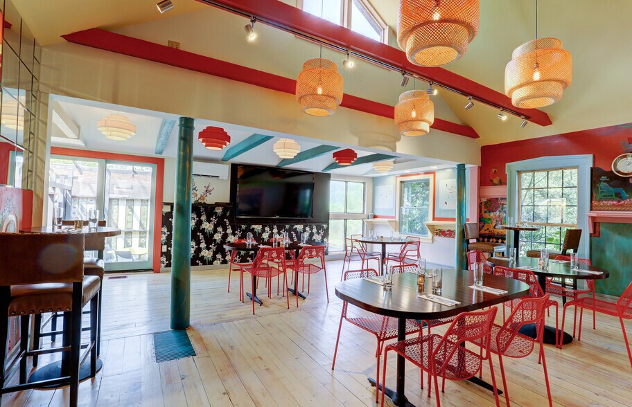 More Photos Of 1300 State Route 213, High Falls Restaurant For Lease