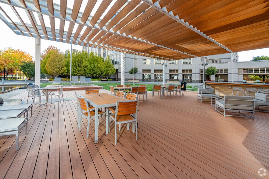 More Photos Of 1950 University Ave, East Palo Alto Coworking Space