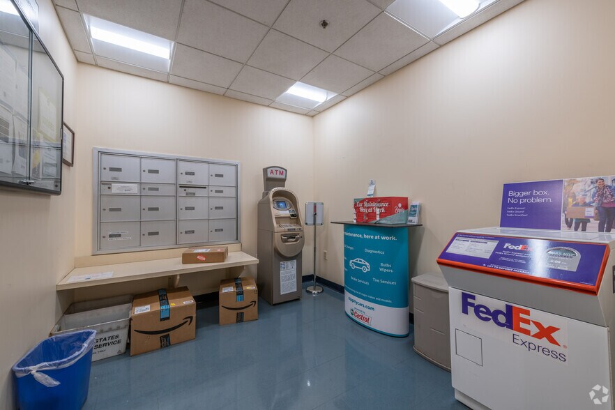 More Photos Of 200 Crossing Blvd, Framingham Office For Lease