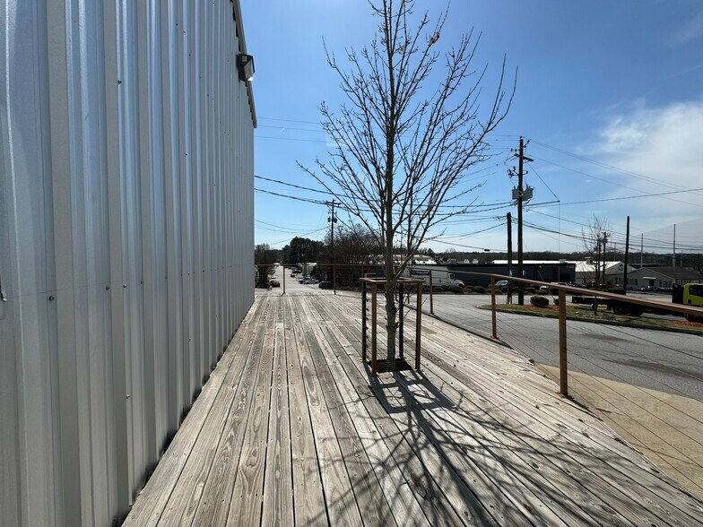 More Photos Of 1130 Chattahoochee Ave NW, Atlanta General Retail For Lease