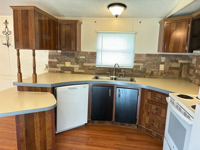 More Photos Of 382 County Road 4450, Kempner Manufactured Housing Mobile Home Park For Sale