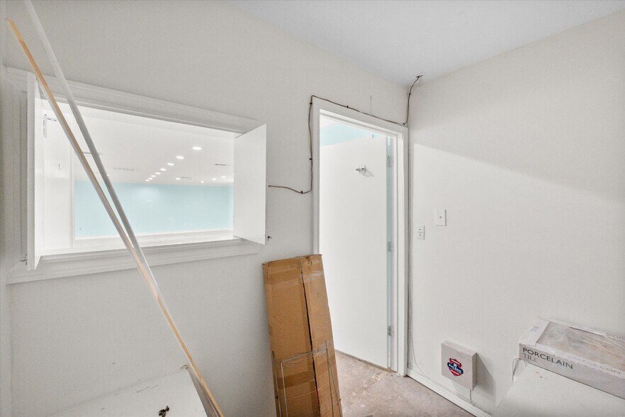 More Photos Of 8850 Davis Blvd, Southlake Land For Lease