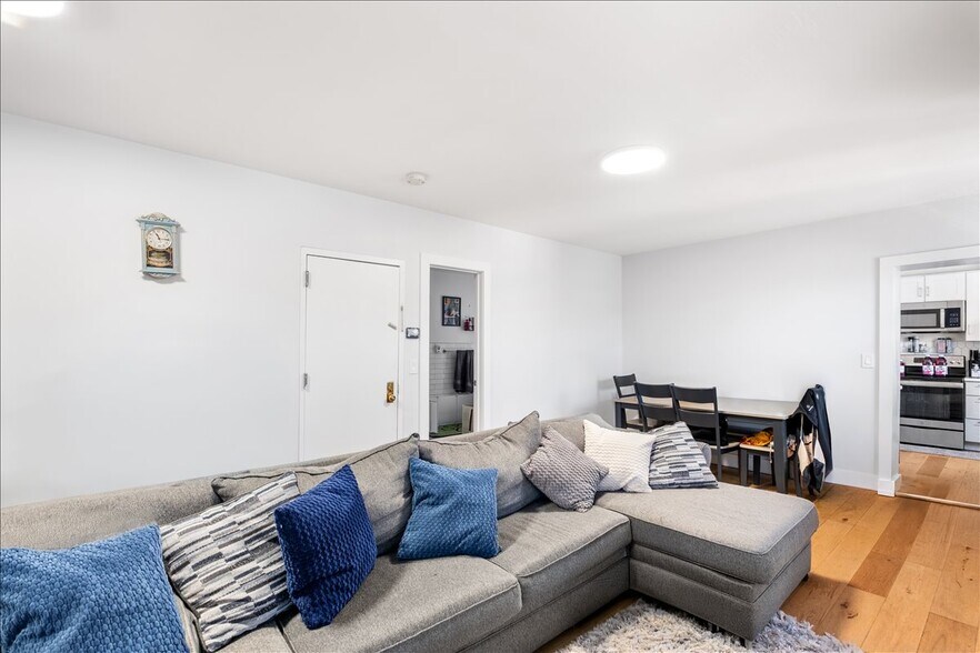 More Photos Of 97 Waverly St, Yonkers Apartments For Sale