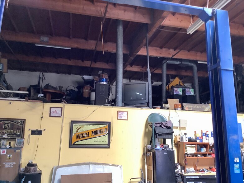 More Photos Of 616 Pacific Ave, Oxnard Industrial For Sale