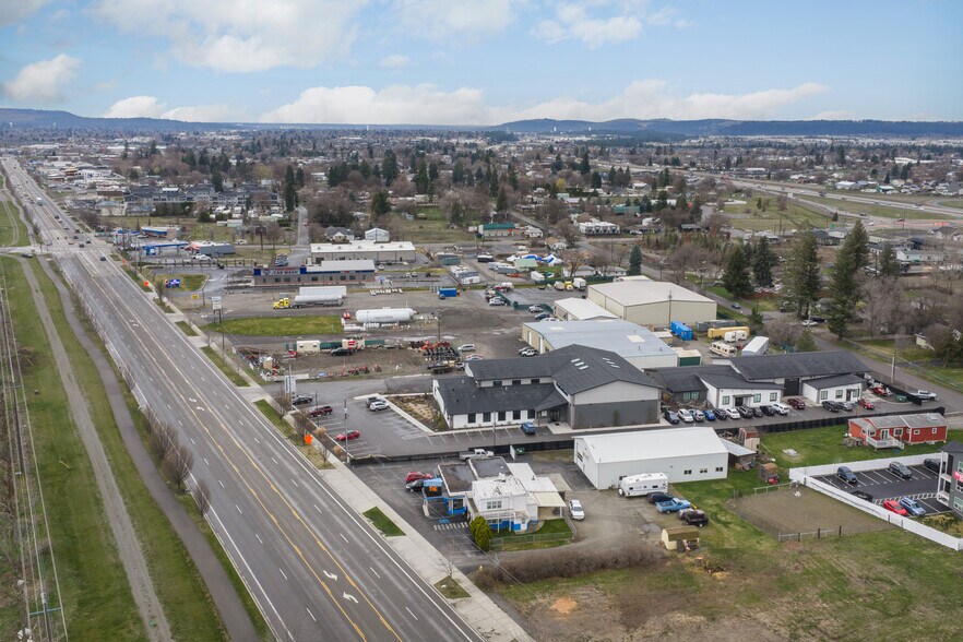 More Photos Of 19011 E Appleway Ave, Spokane Valley Auto Repair For Sale