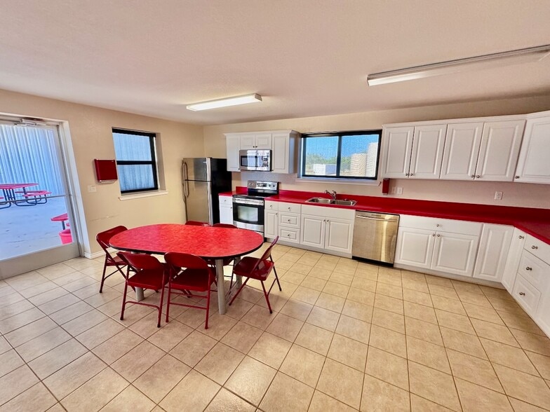 More Photos Of 14800 IH 35, Dilley Industrial For Sale