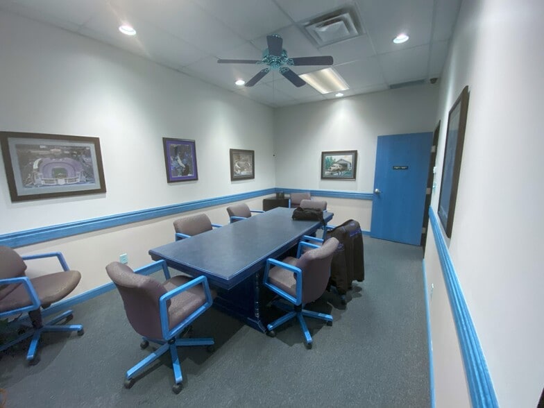 More Photos Of 7605 Commerce Pl, Plain City Service For Sale