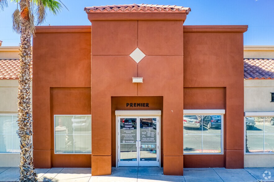 More Photos Of 220 E Horizon Dr, Henderson Medical For Lease