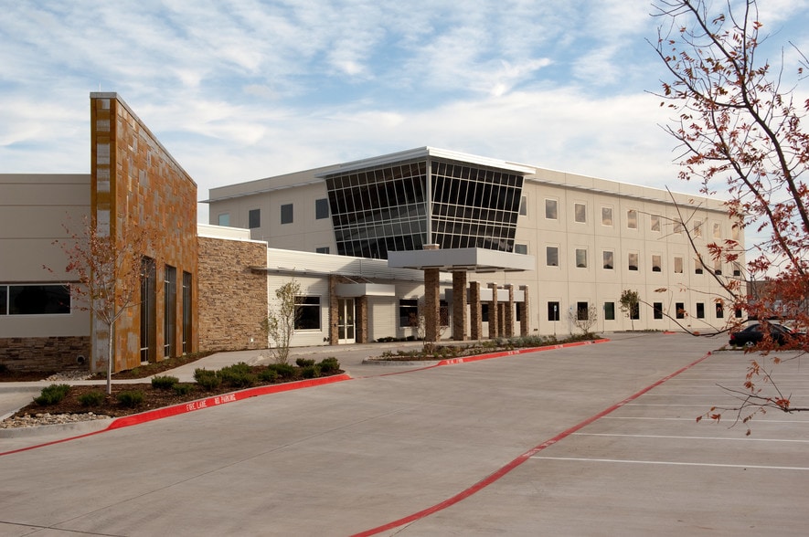 More Photos Of 400 W Arbrook Blvd, Arlington Medical For Lease