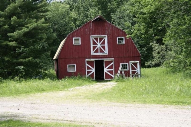 More Photos Of 885 Washington Mountain Rd, Washington Hotel For Sale