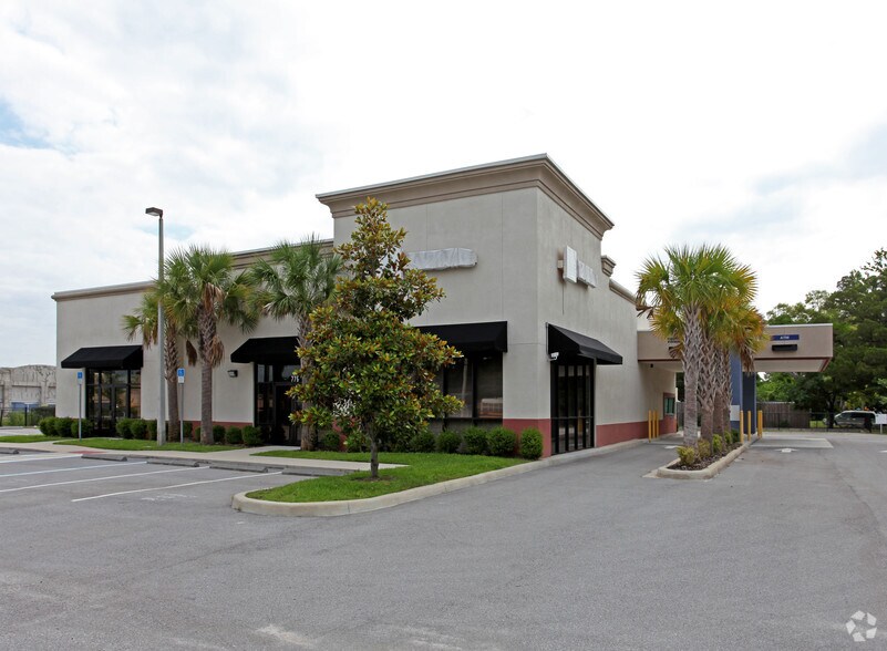 Primary Photo Of 775 N Semoran Blvd, Orlando Storefront For Sale