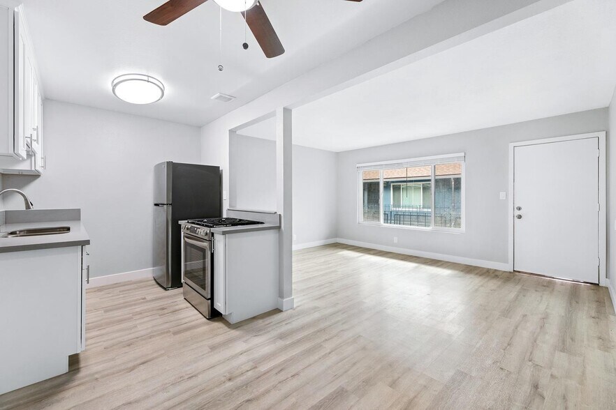 More Photos Of 1495 Peterson Ave, Long Beach Apartments For Sale