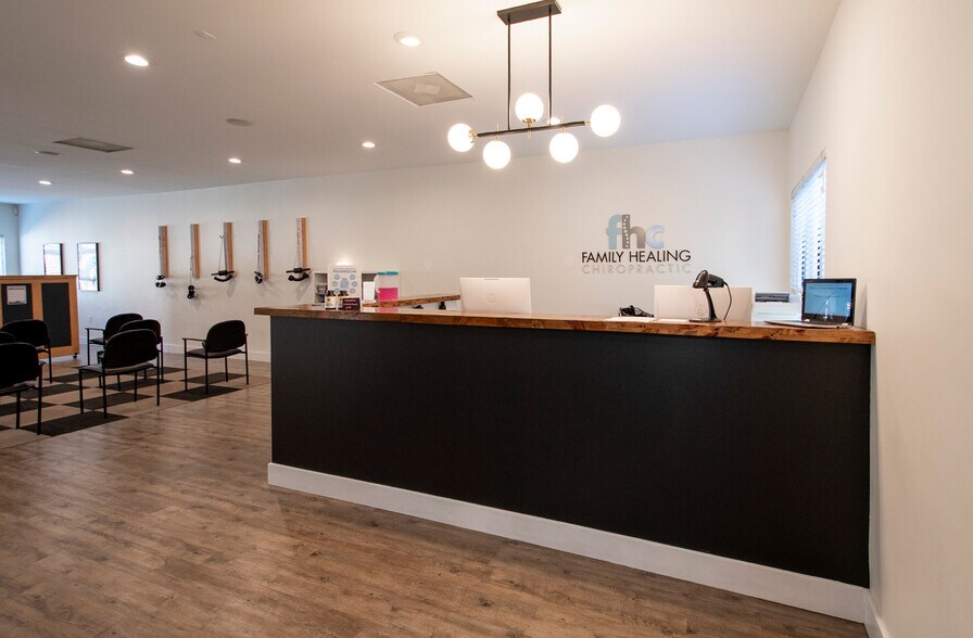 More Photos Of 7245 Pineville-Matthews Rd, Charlotte Office For Sale