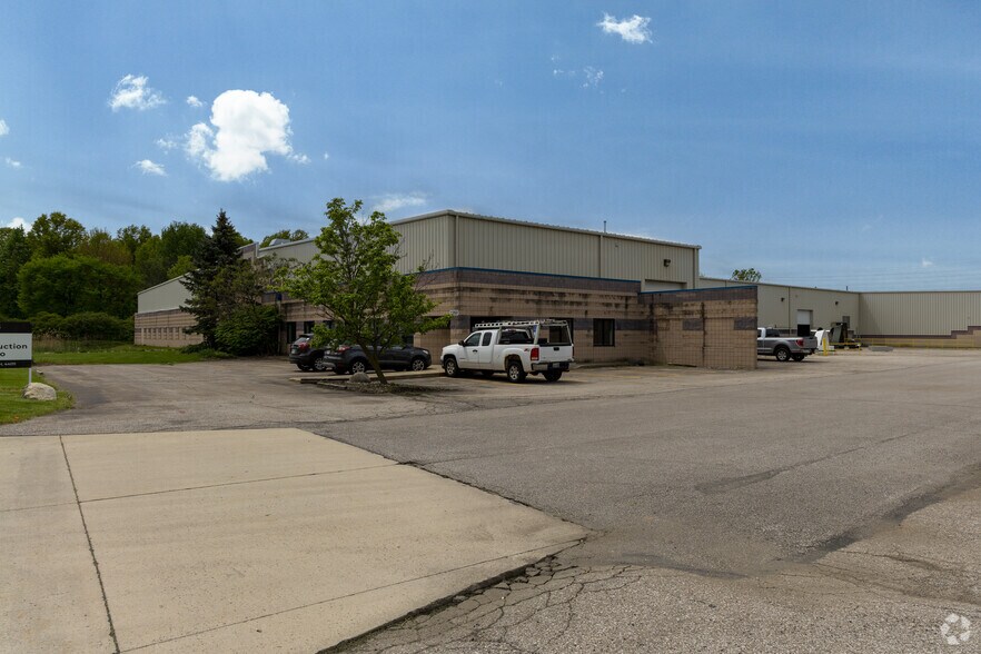 More Photos Of 1350 Moore Rd, Avon Warehouse For Lease