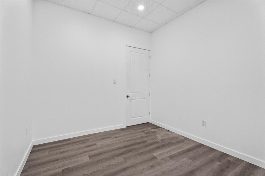 More Photos Of 26605 Cook Field Rd, Katy Light Distribution For Lease