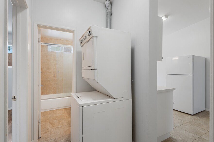 More Photos Of 2204 Carnegie Ln, Redondo Beach Apartments For Sale