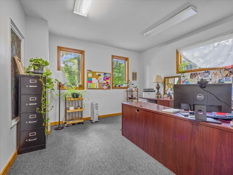 More Photos Of 200 W Town St, Norwich Office For Sale