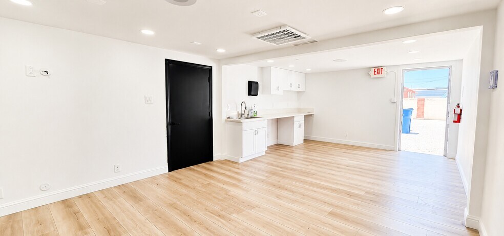 More Photos Of 4516 W Charleston Blvd, Las Vegas Freestanding For Sale