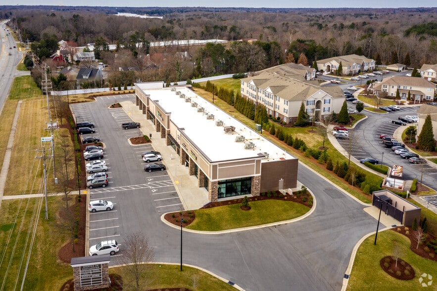 More Photos Of 2513 Eastchester Dr, High Point Storefront Retail Office For Lease