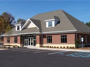 More Photos Of 215 Batesville Rd, Simpsonville Medical For Lease