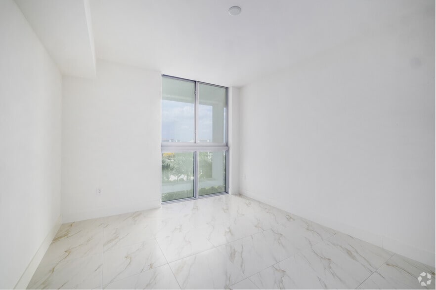 More Photos Of 2000 Metropica Way, Fort Lauderdale Apartments For Sale