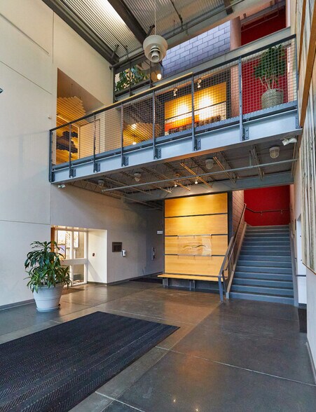 More Photos Of 800 Waterfront Dr, Pittsburgh Office For Lease