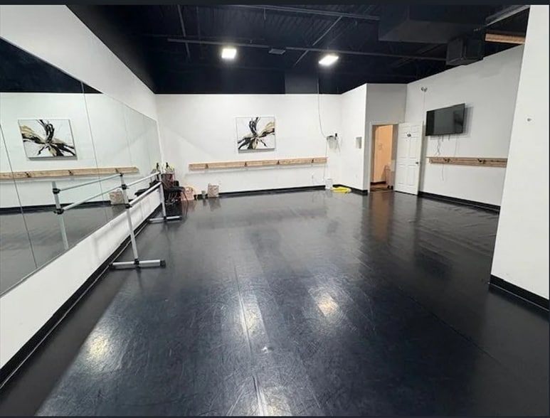 More Photos Of 13865 S 2700 W, Bluffdale Flex For Lease