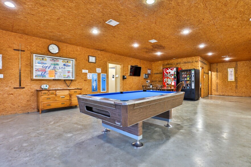 More Photos Of 18017 TX-62, Orange Land For Sale