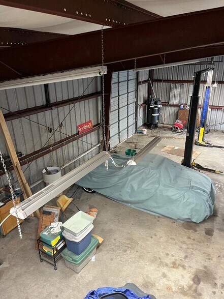 More Photos Of 11914 New Meadow Dr, Houston Light Manufacturing For Sale