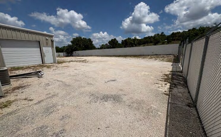 More Photos Of 635 State Highway 46 E, Boerne Service For Lease