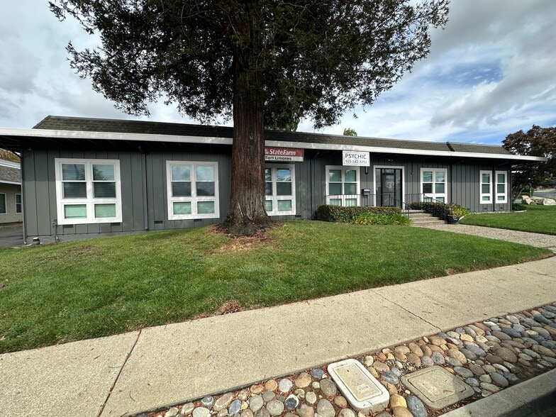 More Photos Of 6590 Alhambra Ave, Pleasant Hill Office For Lease