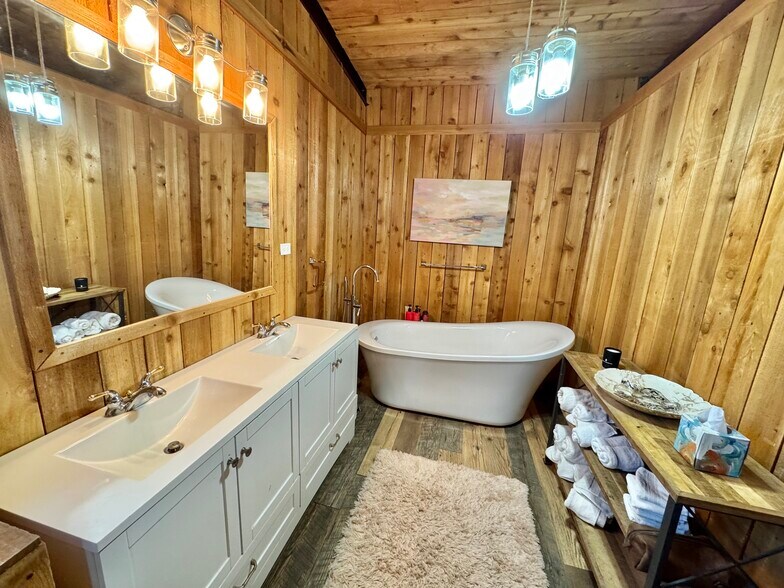 More Photos Of 8895 US-67 Hwy, Cleburne Trailer Camper Park For Sale