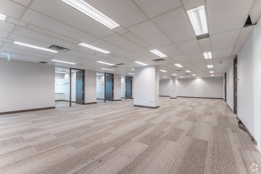 More Photos Of 2233 Argentia Rd, Mississauga Office For Lease